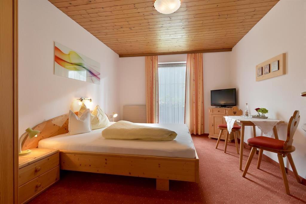 Landhaus Gredler Mayrhofen Buitenkant foto