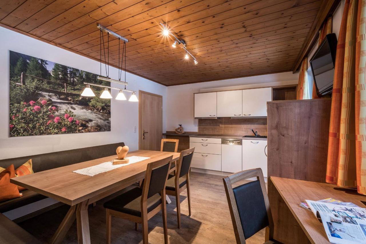 Landhaus Gredler Mayrhofen Buitenkant foto