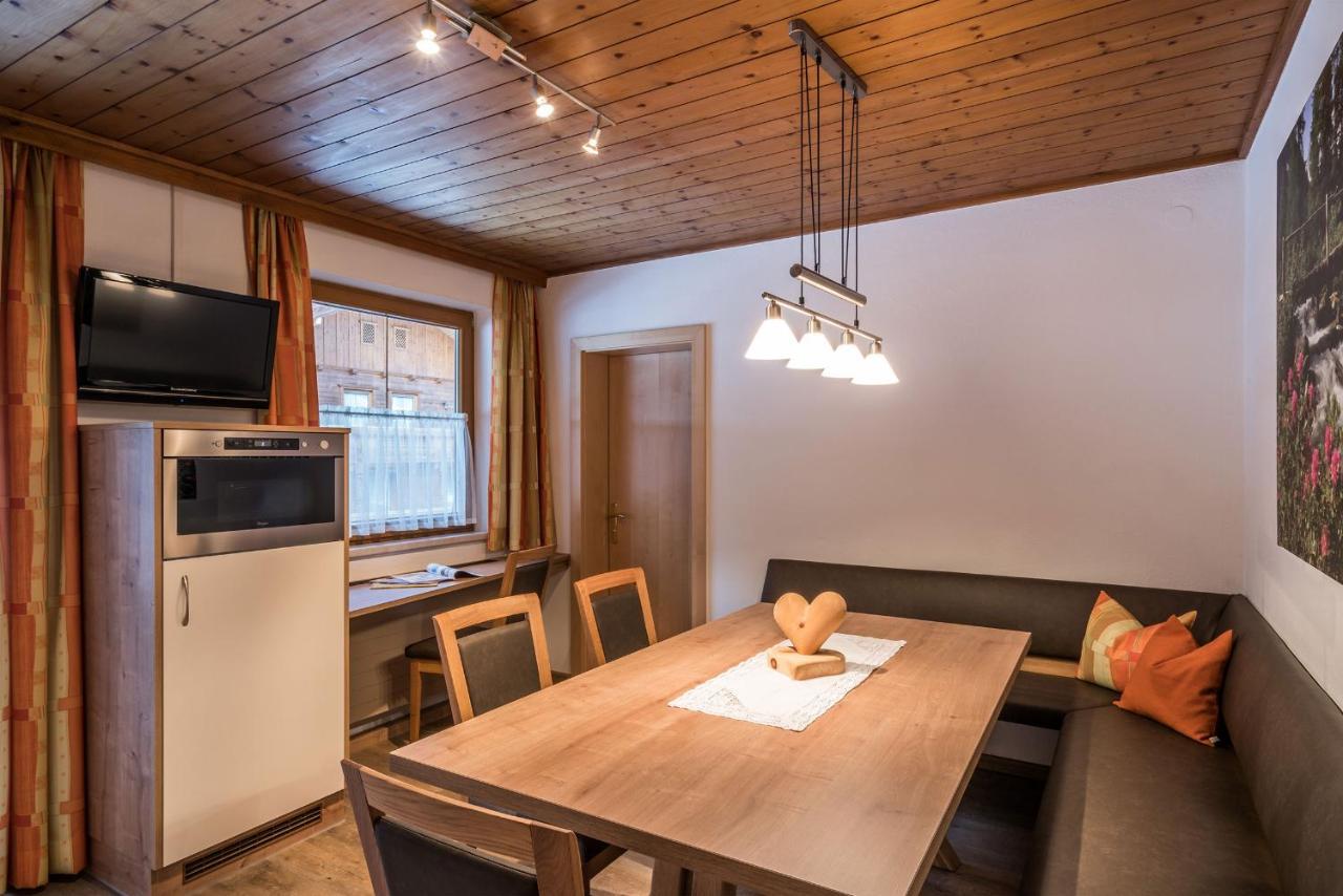 Landhaus Gredler Mayrhofen Buitenkant foto